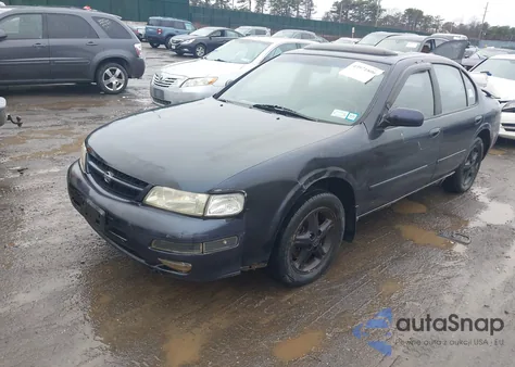 1997 Nissan Maxima Gle/Gxe/Se z USA, uszkodzony, nr VIN JN1CA21D0VM518314